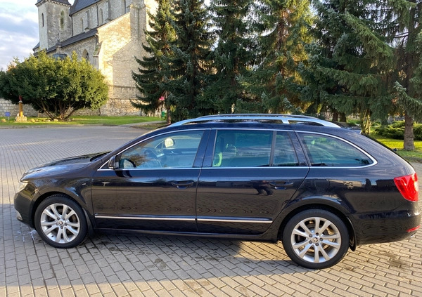 Skoda Superb cena 32000 przebieg: 240000, rok produkcji 2011 z Skalbmierz małe 16